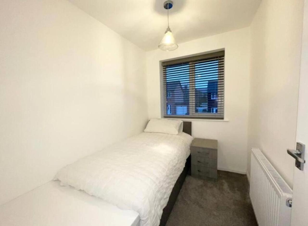 Entire House - Peaceful 3 Bedroom Home Rishton 外观 照片