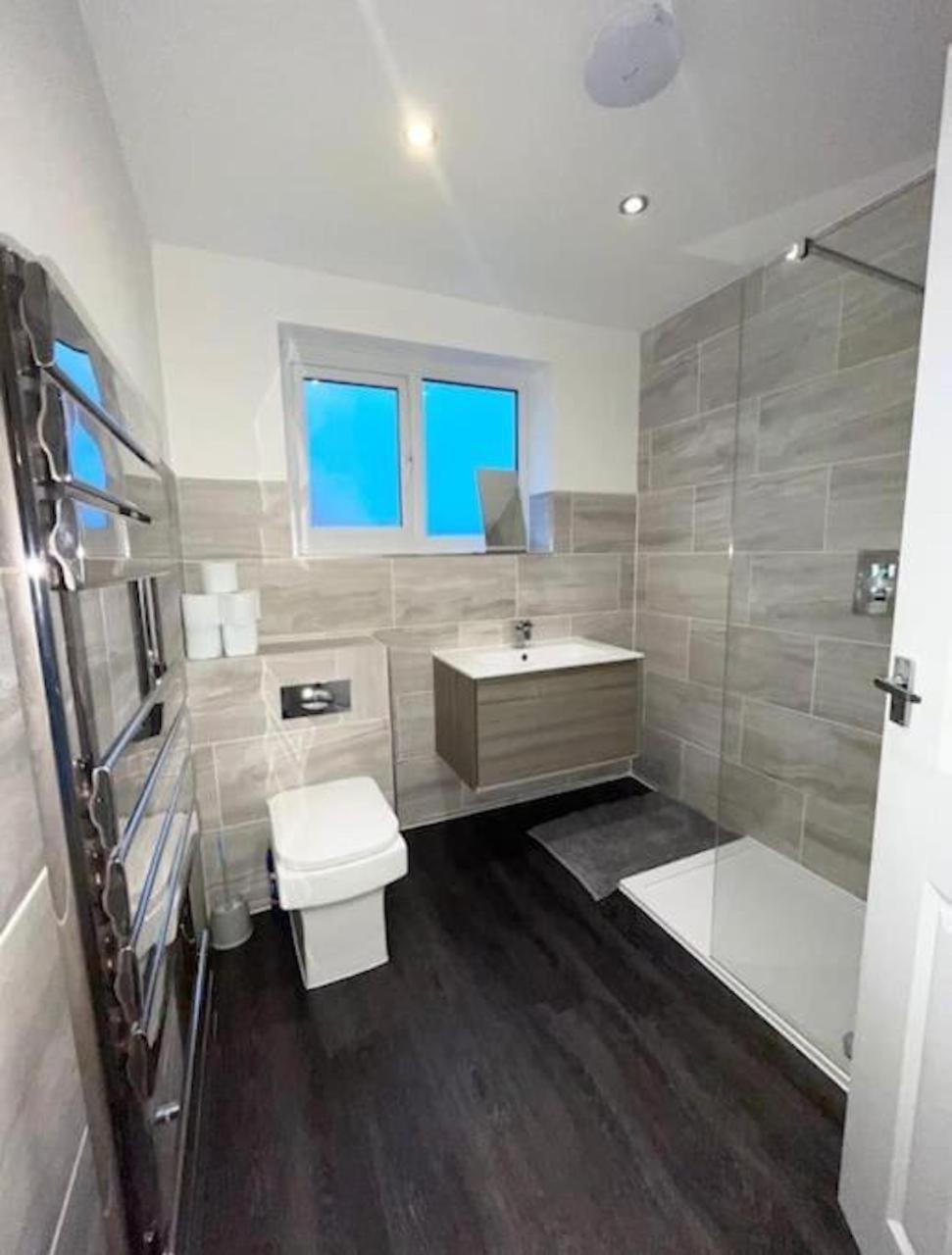 Entire House - Peaceful 3 Bedroom Home Rishton 外观 照片